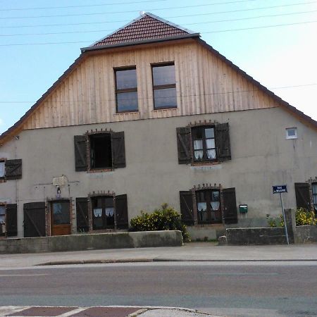 Chambre D Hote 1873 Frasne Екстериор снимка