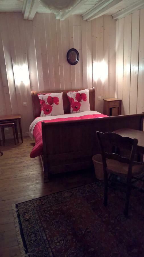 Chambre D Hote 1873 Frasne Екстериор снимка