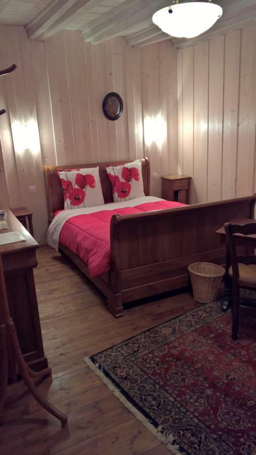 Chambre D Hote 1873 Frasne Екстериор снимка