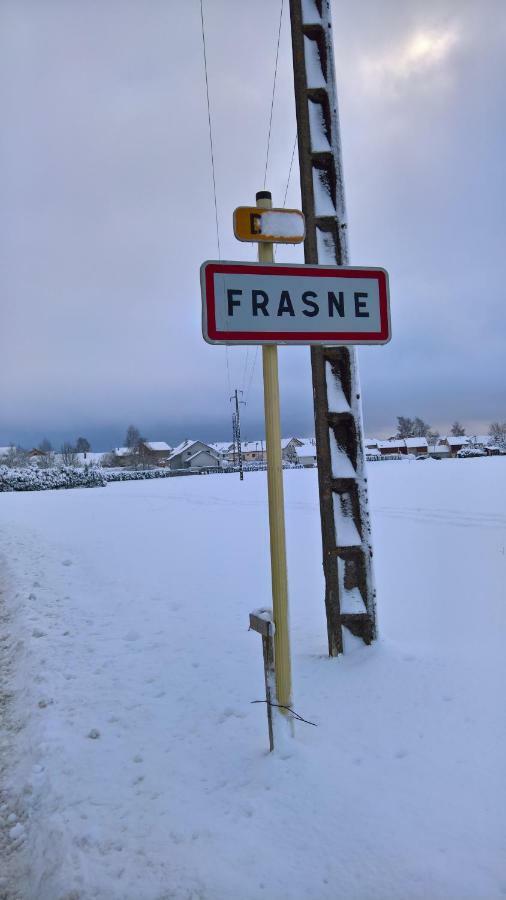 Chambre D Hote 1873 Frasne Екстериор снимка